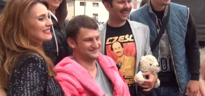 Miłość w Zakopanem bez muzyki! Teledysk bez piosenki w tle bawi do łez! VIDEO 