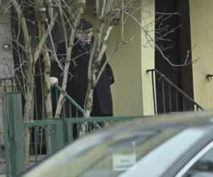 Kaczyński wyzdrowiał i ruszył na Nowogrodzką