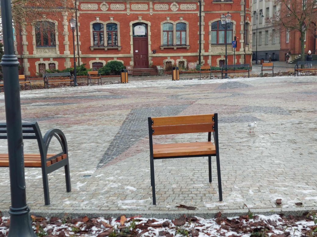 Rybi Rynek w Bydgoszczy stał się pięknym placem. Po dziurawym parkingu nie ma śladu! A to nie koniec zmian!