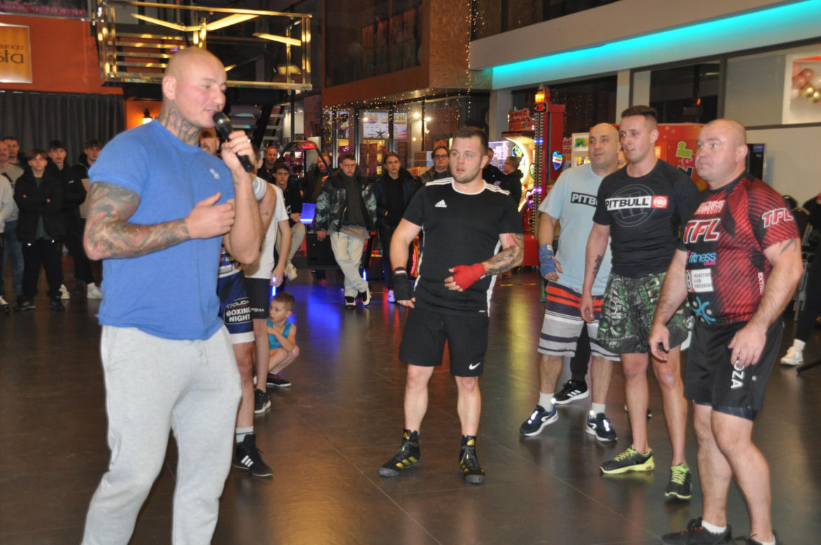 Pokazowy trening z Arturem Szpilką w Skarżysku-Kamiennej