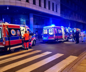 Krwawa awantura przed grecką restauracją w Warszawie. 