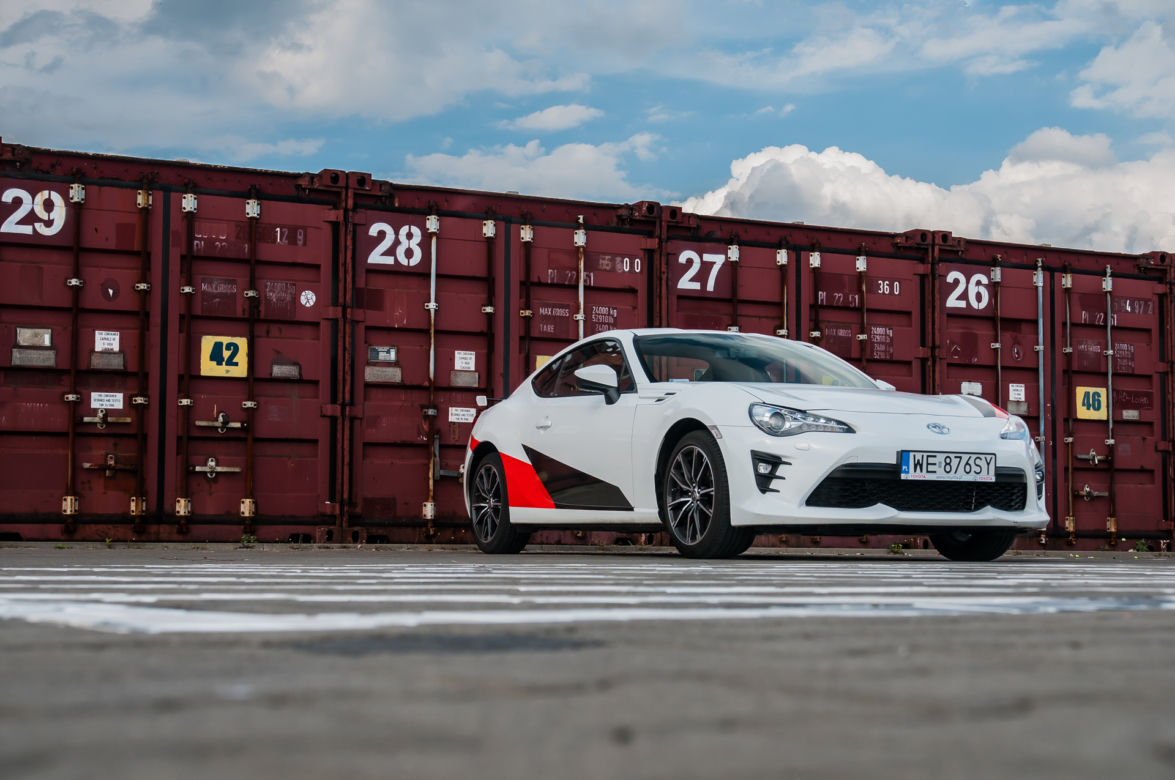 Toyota GT86 2.0 Boxer 200 KM 6MT 