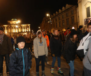 Nightskating. Warszawiacy przejechali stolicę na rolkach [Zdjęcia]