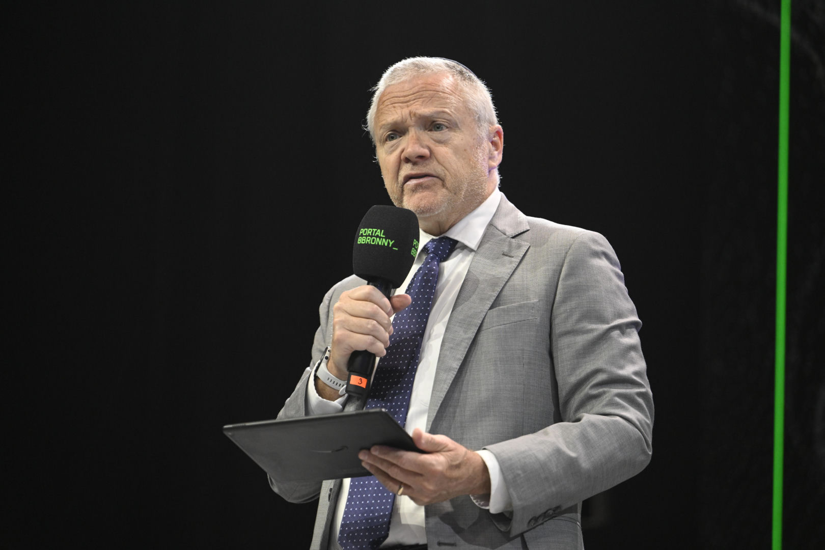 Ambasador USA Tom Rose na Warszawskich Targach Obronnych