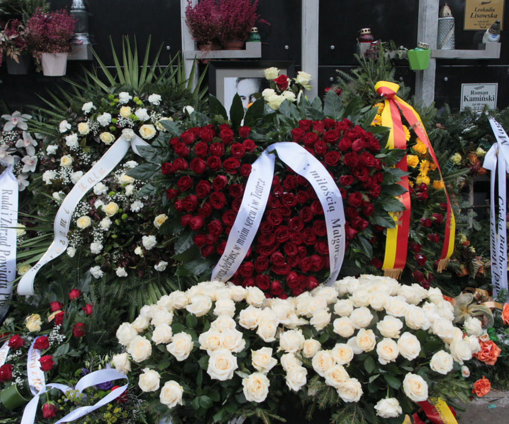 Ostatnie pożegnanie Tadeusza Rossa na Powązkach 