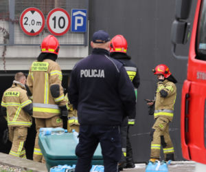 Spłonęło 20 samochodów. Budynek przy Górczewskiej nie nadaje się do zamieszkania