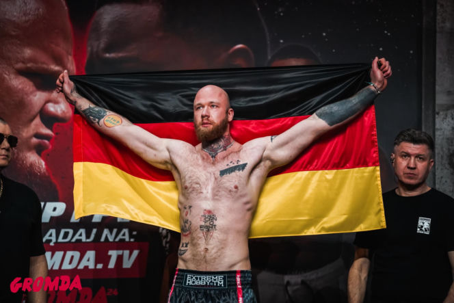 Ring girls Gromda 24