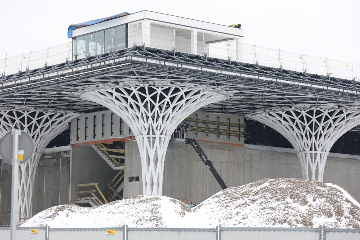 Budowa Dworca Metropolitalnego w Lublinie w zimowej odsłonie