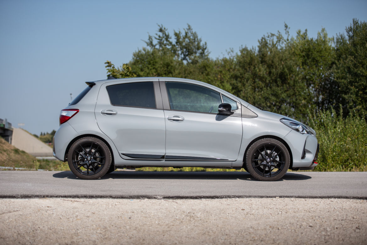 Toyota Yaris GR Sport 1.5 Hybrid 100 KM e-CVT