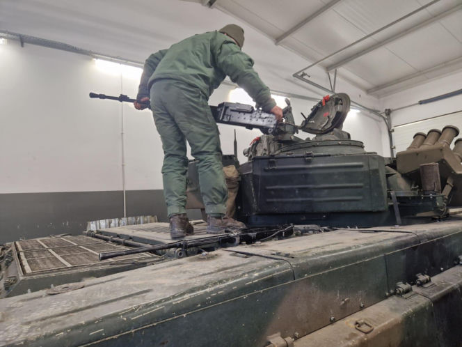 "Zawiszacy" za sterami legendy. Nowi kierowcy czołgów PT-91 w 15. Brygadzie