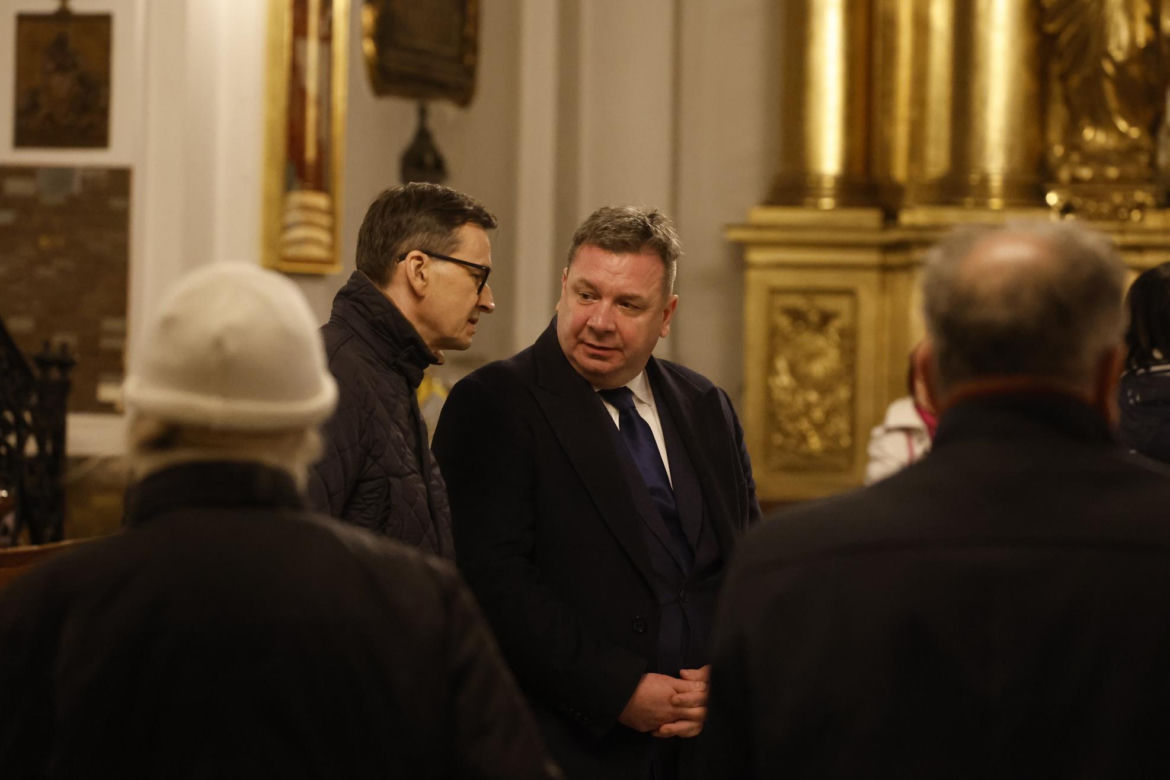 Jarosław Kaczyński z posłami na mszy św. w intencji Barbary Skrzypek