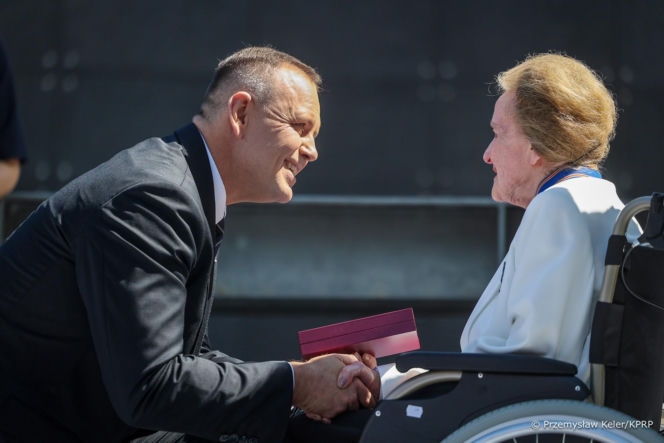 Poruszające sceny z Nawrockim. Tak potraktował uczestniczkę Powstania Warszawskiego