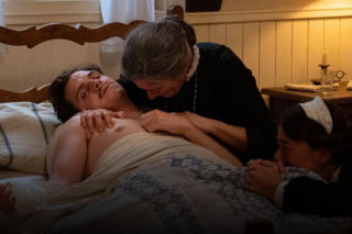 La Promesa, odcinki 354-358: Feliciano po nieudanej operacji umiera w ramionach matki