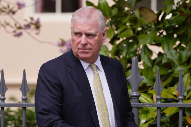 Były książę Andrzej wpadł w furię. Wykrzykiwał jedno zdanie