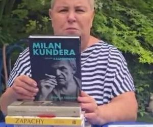 Dorota Wellman w blond włosach