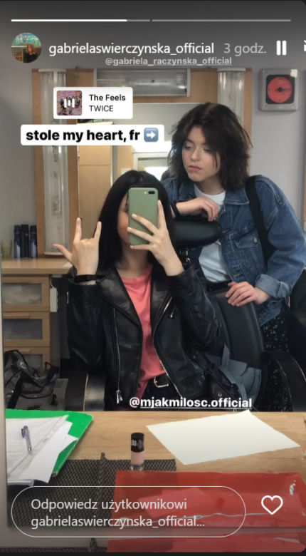 M jak miłość po wakacjach 2022. Basia (Gabriela Raczyńska), Ania (Gabriela Świerczyńska) na planie