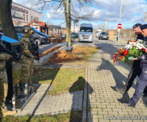 Wrocławski policjant zginął na służbie zastrzelony przez bandytę