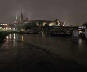 Wielka woda w Krakowie. W piątek rano fala kulminacyjna