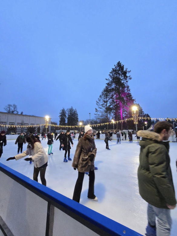 Lodowisko Ice-Park Kraków w Parku Jordana