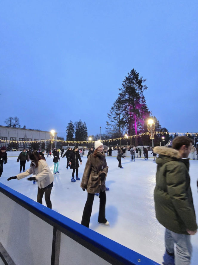 Lodowisko Ice-Park Kraków w Parku Jordana