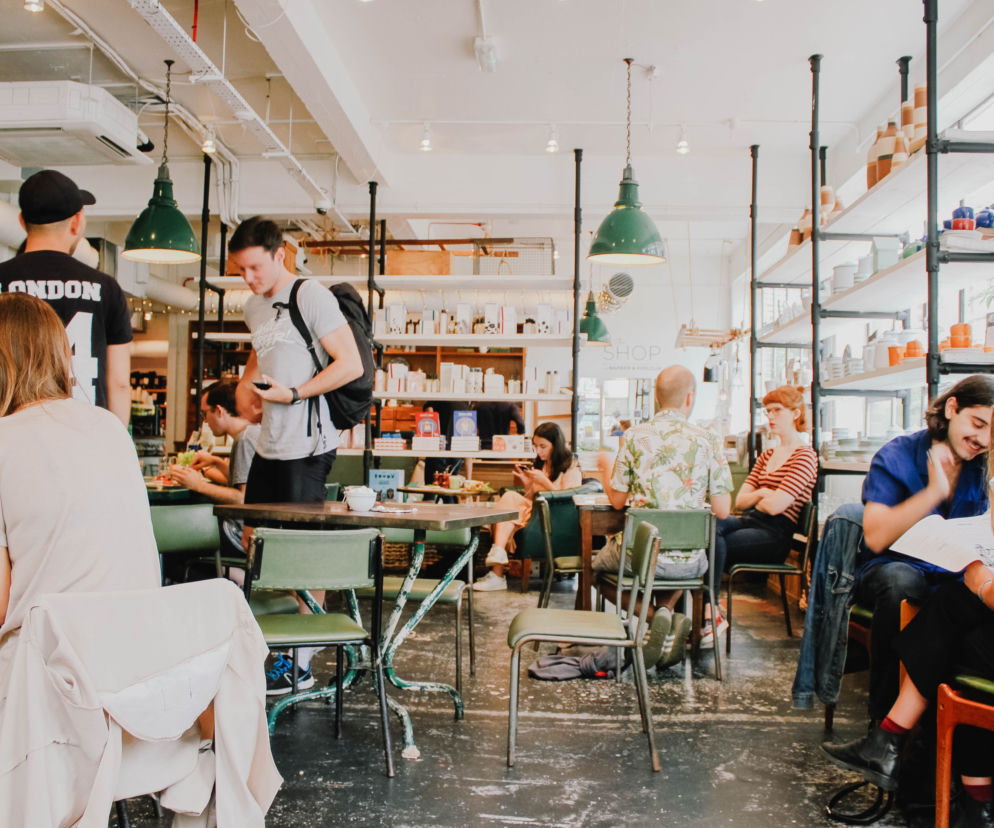 Kiedy otwarcie restauracji wewnątrz? Premier podał nową datę