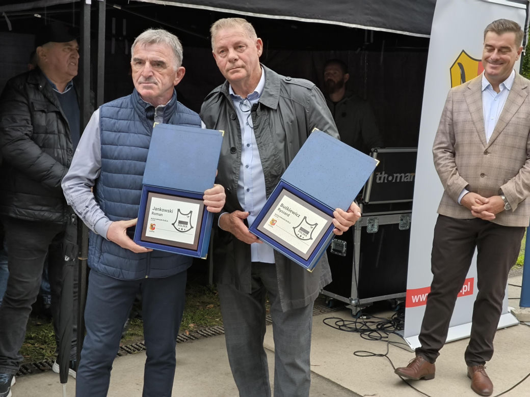 Tablice dla Buśkiewicza i Golloba