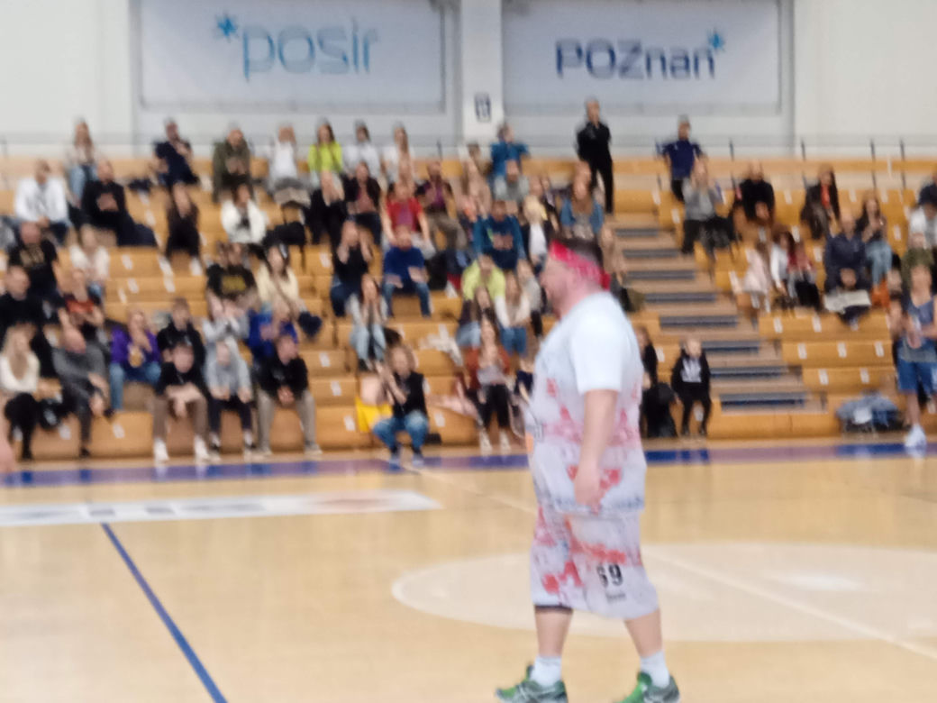 Charytatywna Bitwa Miast Poznań kontra Bydgoszcz. Gwiazdy grały w koszykówkę