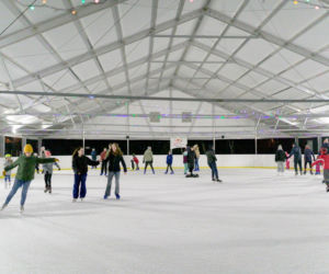 Lodowiska w Warszawie zapraszają! Gdzie na łyżwy w stolicy?