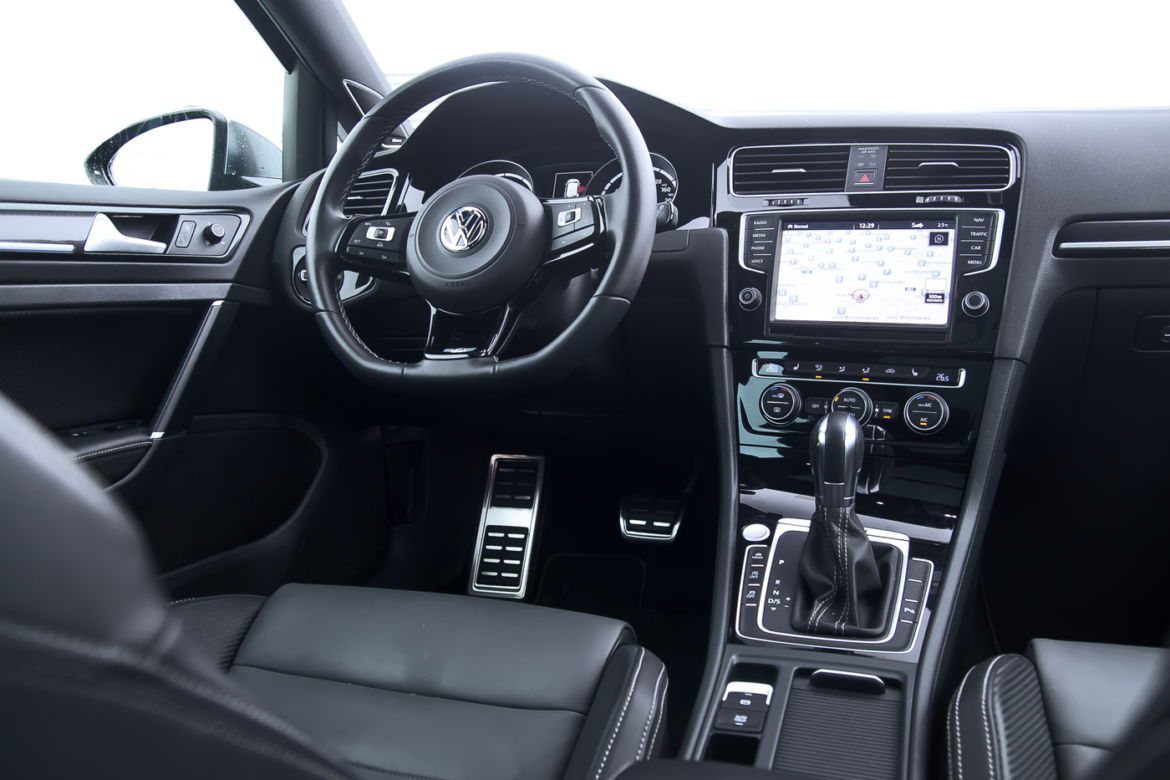 Volkswagen Golf Variant R