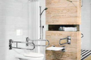 Dom, który ułatwia życie. Jak dostosować dom do potrzeb osób z niepełnosprawnościami?