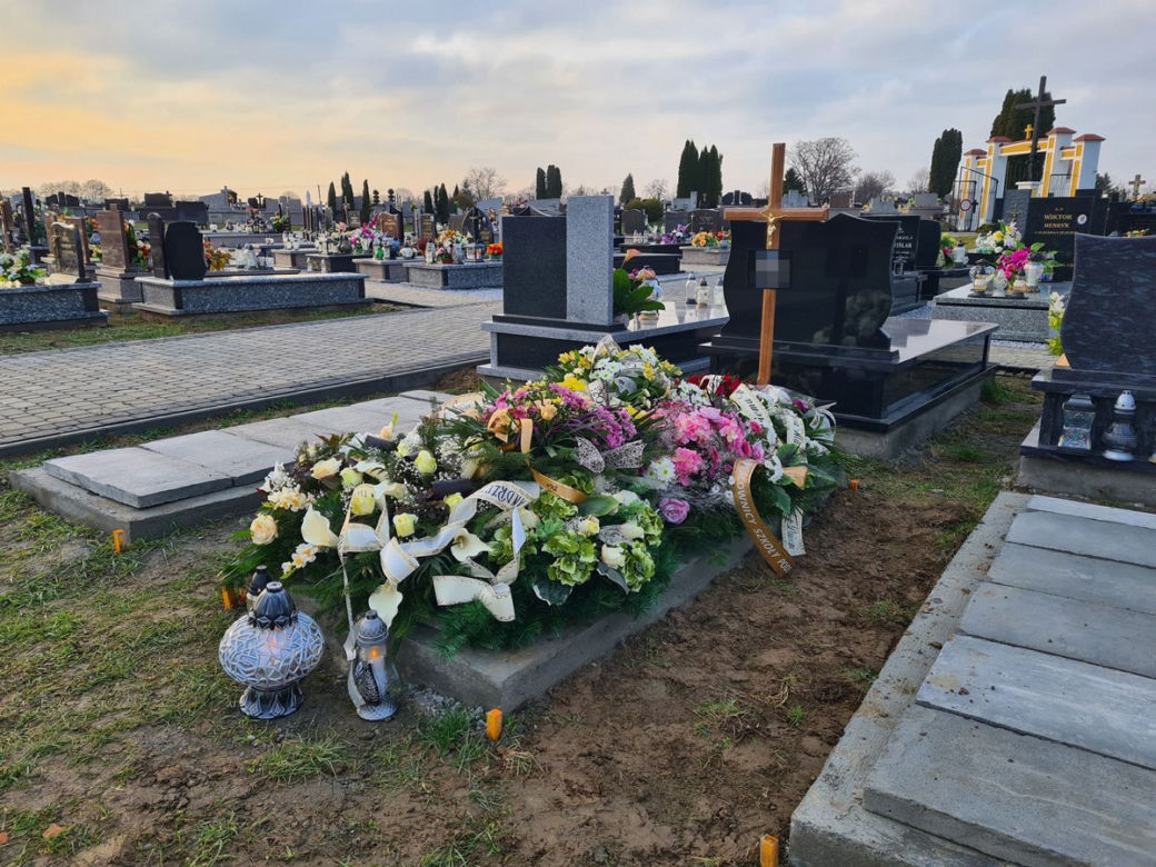 Grób zamordowanego i spalonego Andrzeja B