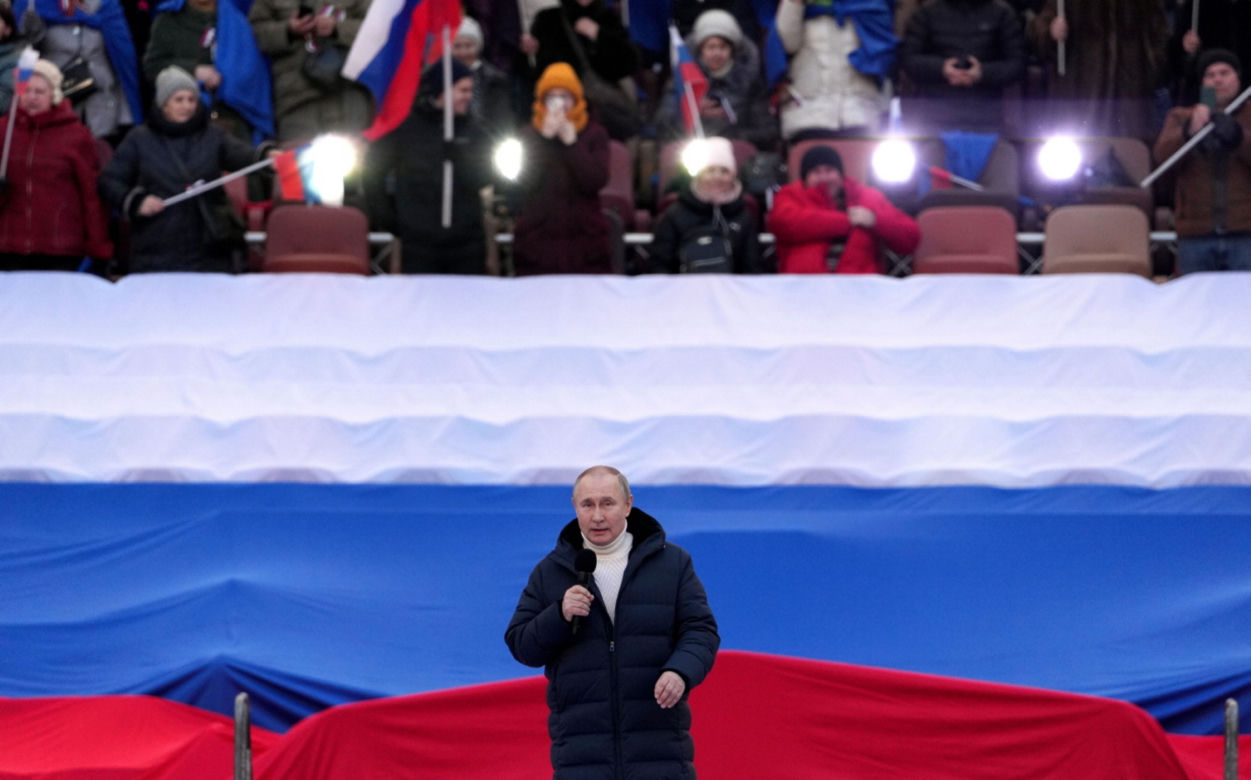 Putin pokazał się w kurtce Loro Piana. Chwilę później producent wycofał się z Rosji!