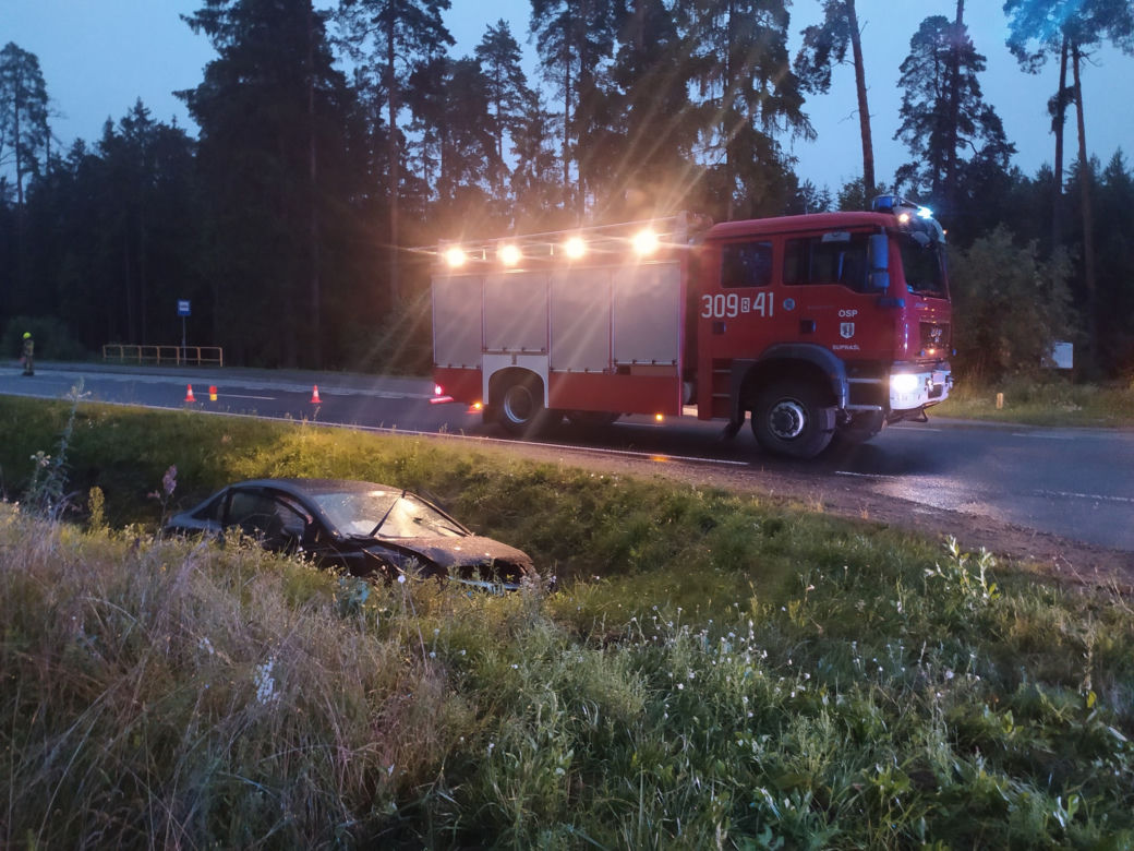 Wypadek na drodze z Supraśla do Białegostoku. Trzy osoby trafiły do szpitala [ZDJĘCIA]
