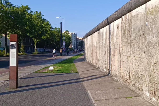 65 lat temu powstał Mur Berliński
