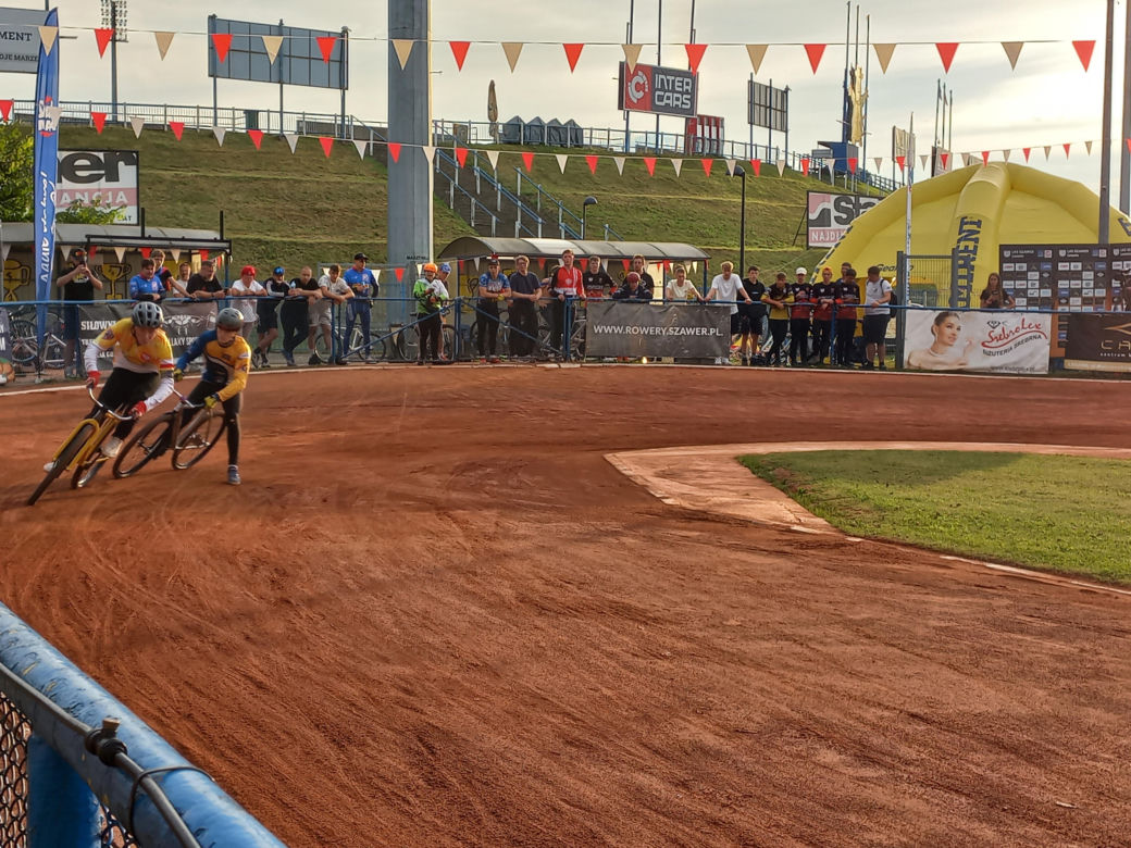 Pierwszy dzień za nami. W Lesznie trwają Indywidualne Mistrzostwa Polski w speedrowerze