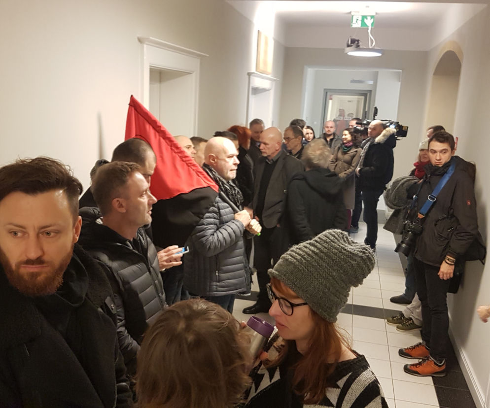 Były już mediacje i referenda, rozwiązania problemu dalej nie ma