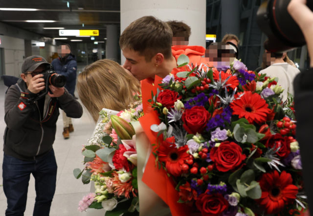 Władimir Semirunnij po powrocie do Polski od razu wpadł w ramiona ukochanej! ZDJĘCIA