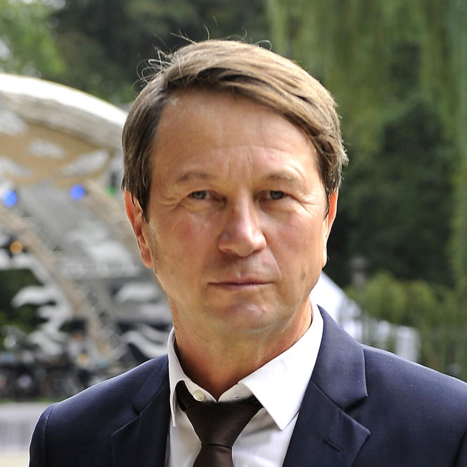 Piotr Cyrwus kiedyś i dziś. Tak przez lata zmieniał się aktor znany z roli Ryśka w "Klanie"