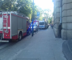 Kraków: Podejrzana substancja na Poczcie Głównej! Na miejscu działają służby [AUDIO, ZDJĘCIA]