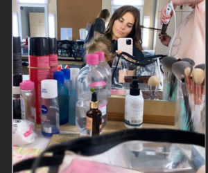 M jak miłość po wakacjach 2020. Weronika Rosati i jej córka Elizabeth na planie