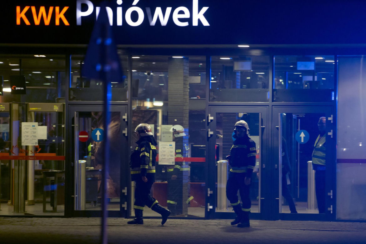 Prokuratura w Gliwicach przedstawiła zarzuty czterem pracownikom kopalni Pniówek ws. ubiegłorocznej tragedii