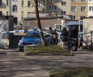 W wiacie śmietnikowej przy ul. Moniuszki znaleziono ciało kobiety