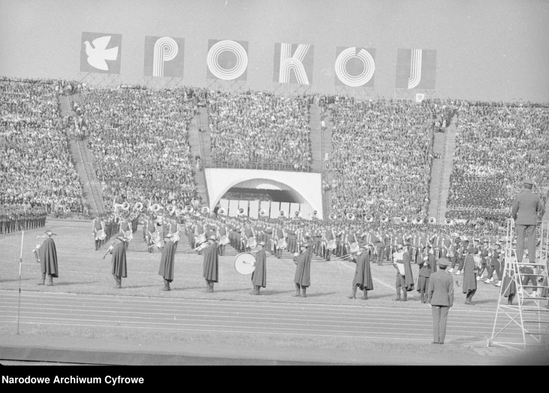 QUIZ PRL. Polska w latach 80. Solidarność, muzyka i życie codzienne. 15/15 tylko dla mistrzów! 