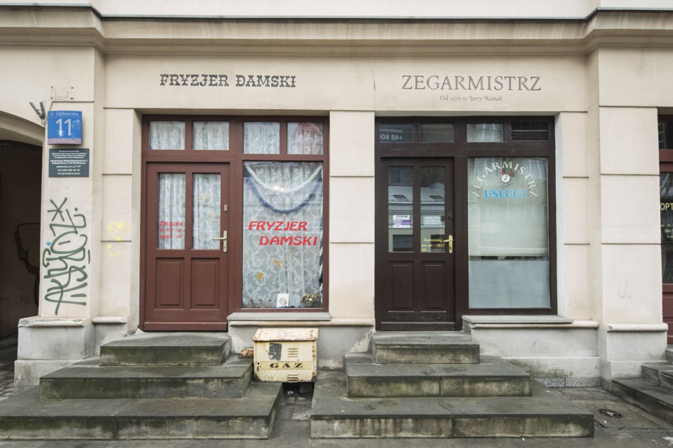 Współczesna typografia miejska – nowe szyldy na warszawskiej Pradze