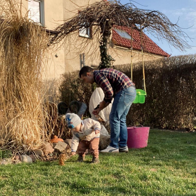 Stasio ma nowy dom. Rodzice pokochali go za zdjęcie z samochodzikiem