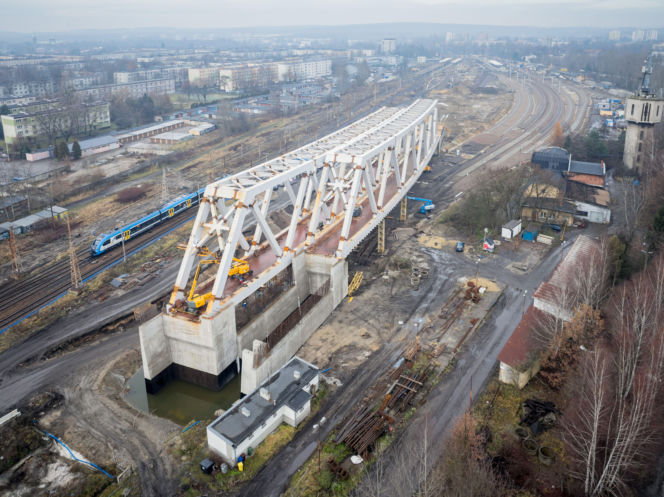 Stacja Katowice Ligota, widok z lotu ptaka na powstające wiadukty