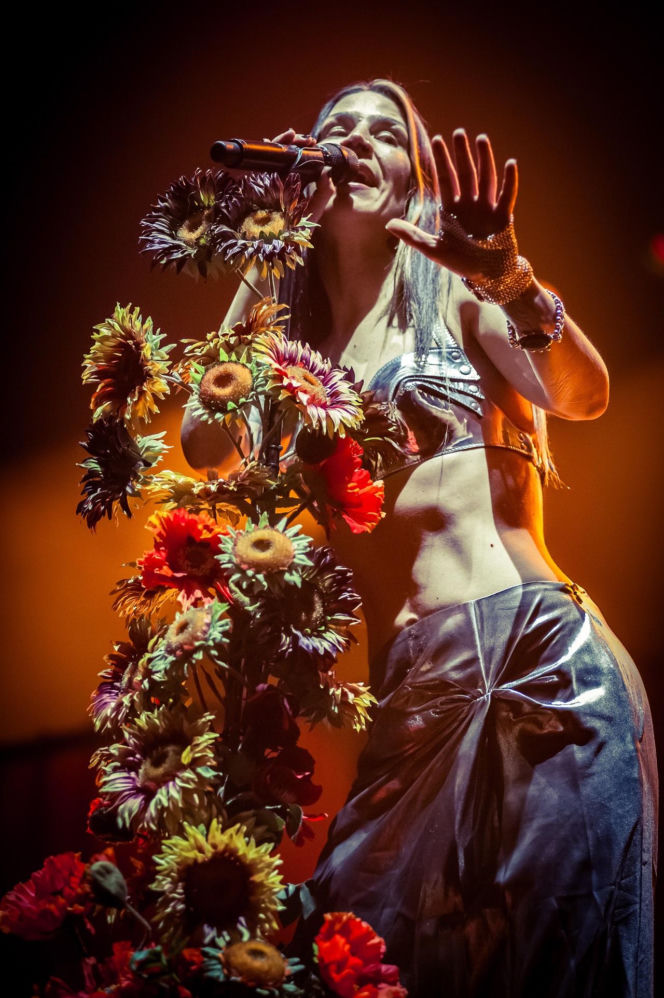 Misternie zaplanowane wizualne widowisko – Epica, Amaranthe i Charlotte Wessels zagrali w Warszawie [RELACJA]