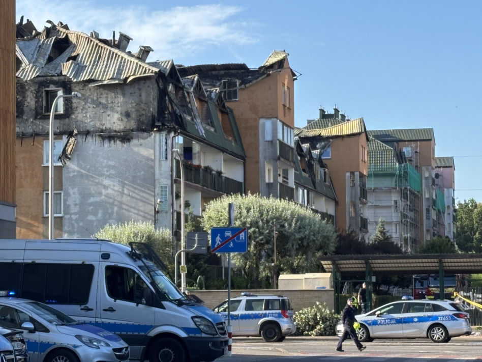 Pożar w Ząbkach. Zdjęcia bloku dzień po tragedii