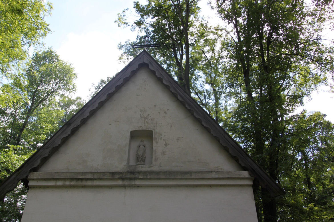 To sławny dwór w Małopolsce. Skrywa mrożącą krew w żyłach tajemnicę