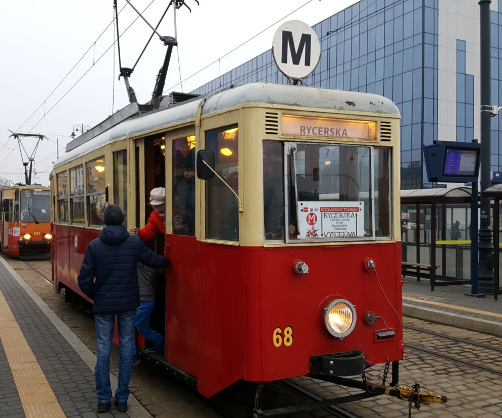 Zabytkowe autobusy i tramwaj w Bydgoszczy